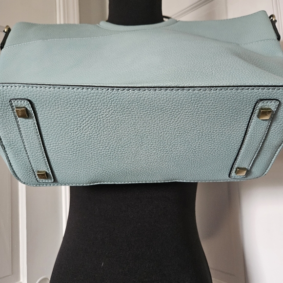 Simply Noelle Round Metal Handle Purse - Picture 3 of 9